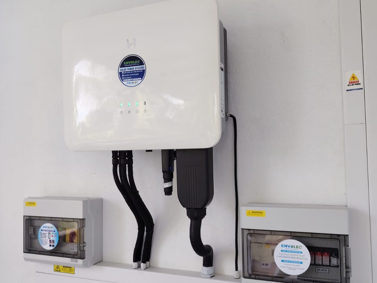 Read more about the article On-grid vs off-grid vs hybrid solar systems (Sri Lanka use-cases)